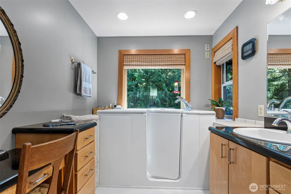 4881 Lone Bear Lane SW Port Orchard, WA 98367