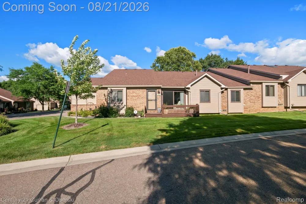 7981 Lawrence West Bloomfield Charter Township, MI 48322