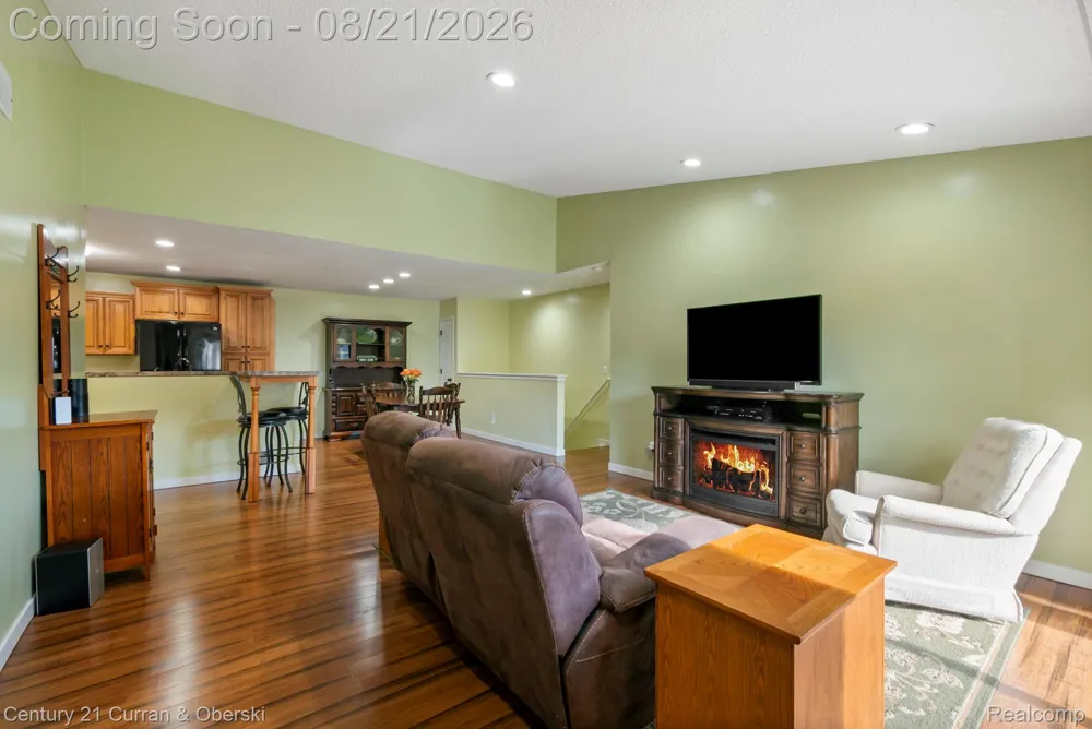 7981 Lawrence West Bloomfield Charter Township, MI 48322