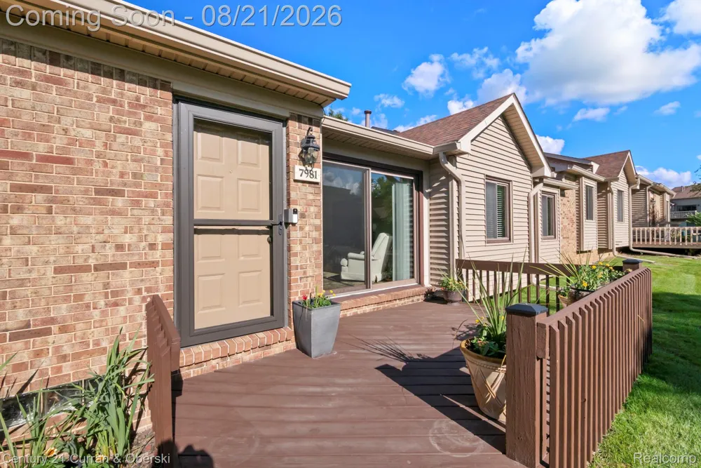 7981 Lawrence West Bloomfield Charter Township, MI 48322