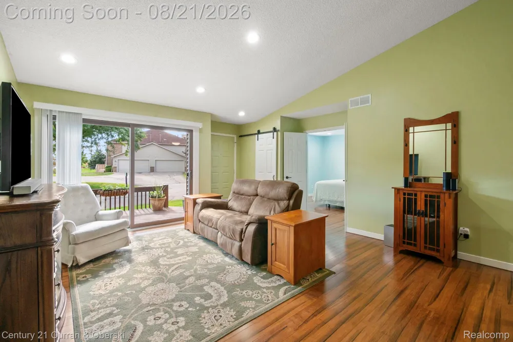 7981 Lawrence West Bloomfield Charter Township, MI 48322
