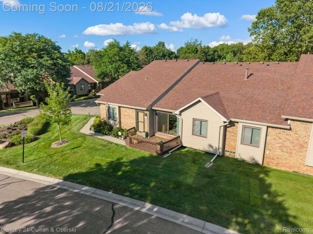 7981 Lawrence West Bloomfield Charter Township, MI 48322
