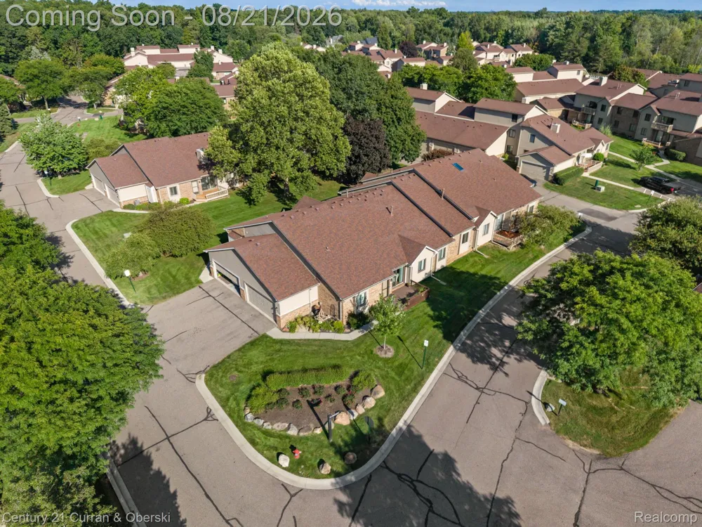 7981 Lawrence West Bloomfield Charter Township, MI 48322