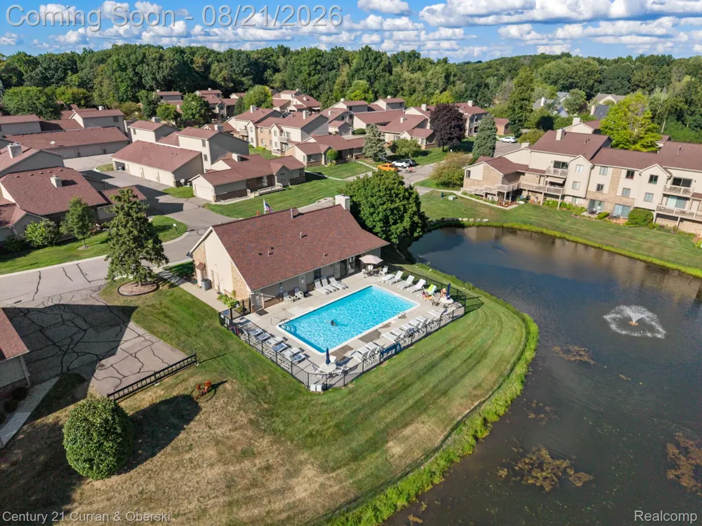 7981 Lawrence West Bloomfield Charter Township, MI 48322