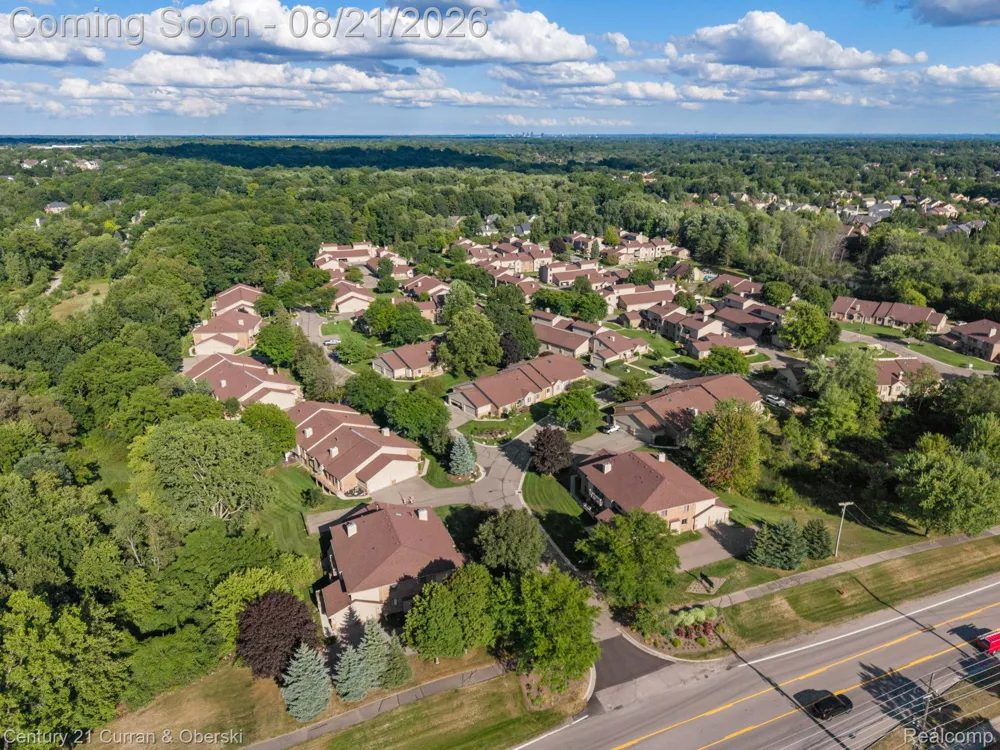 7981 Lawrence West Bloomfield Charter Township, MI 48322