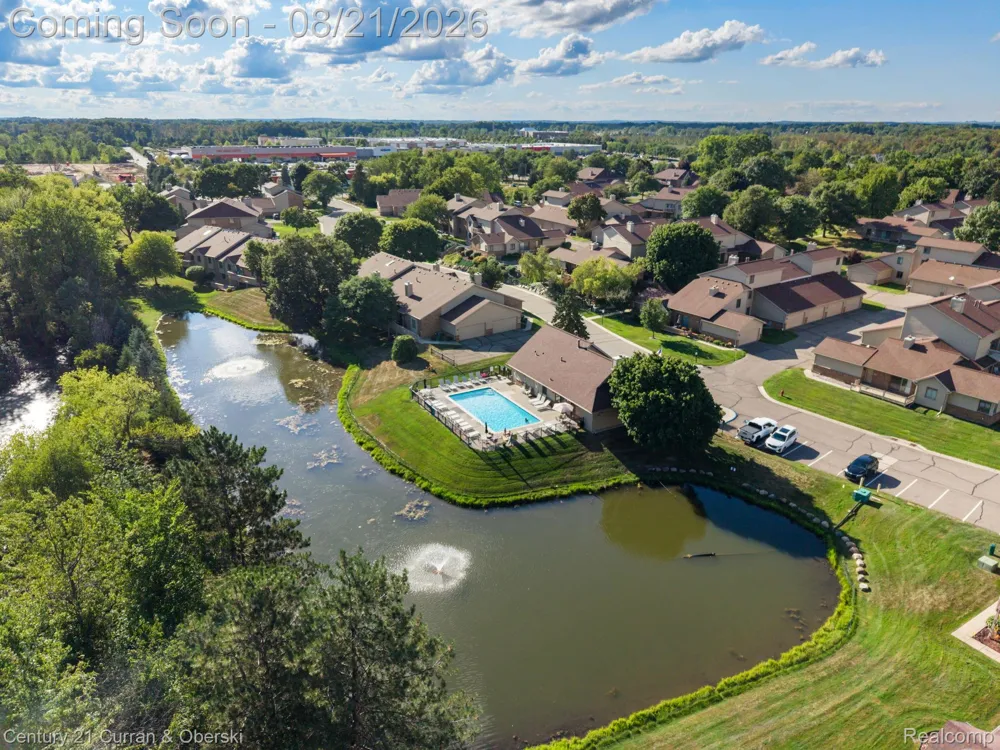 7981 Lawrence West Bloomfield Charter Township, MI 48322