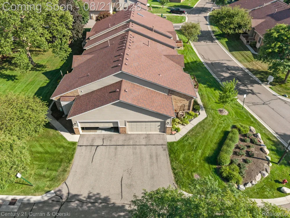 7981 Lawrence West Bloomfield Charter Township, MI 48322