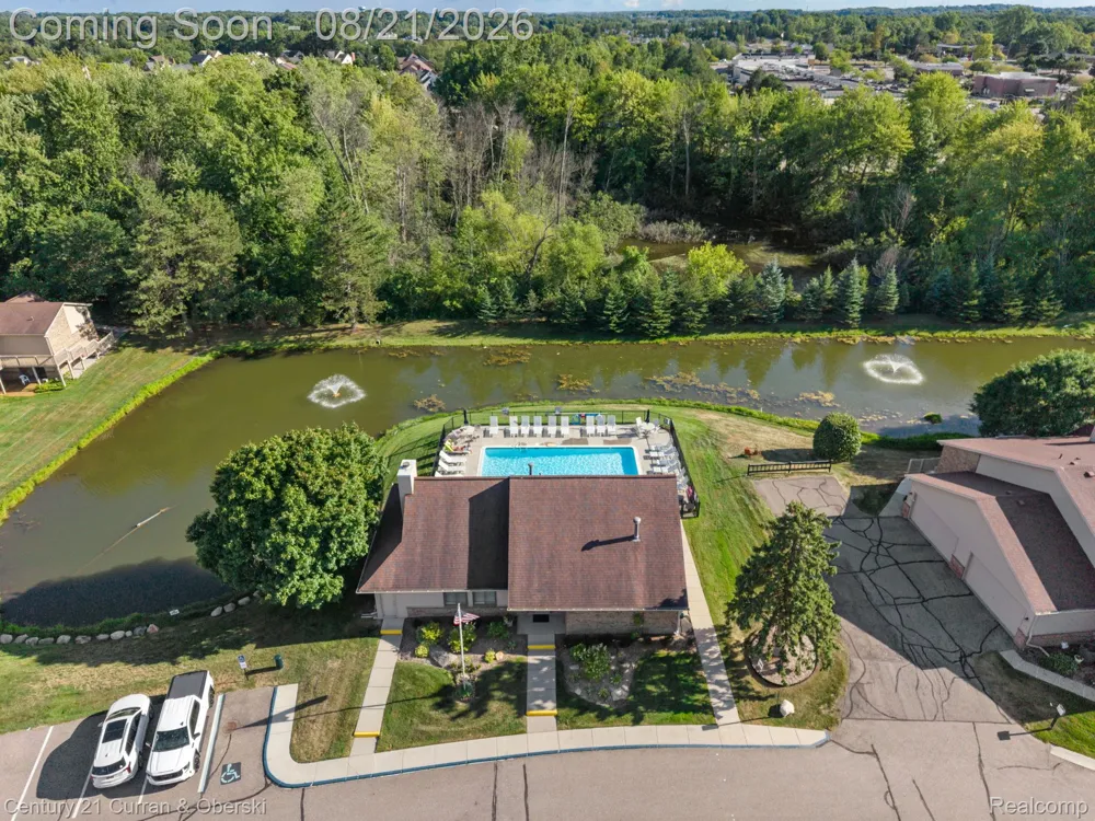 7981 Lawrence West Bloomfield Charter Township, MI 48322
