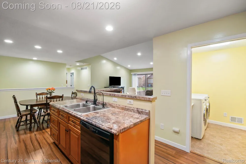 7981 Lawrence West Bloomfield Charter Township, MI 48322