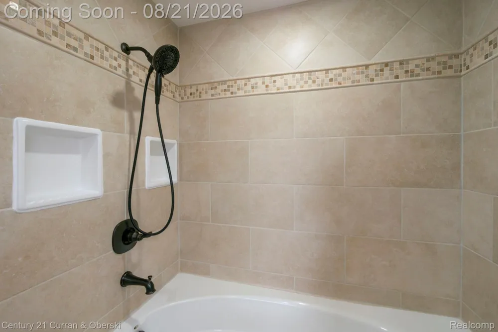 7981 Lawrence West Bloomfield Charter Township, MI 48322