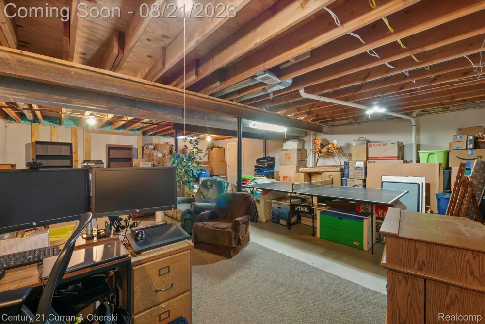 7981 Lawrence West Bloomfield Charter Township, MI 48322