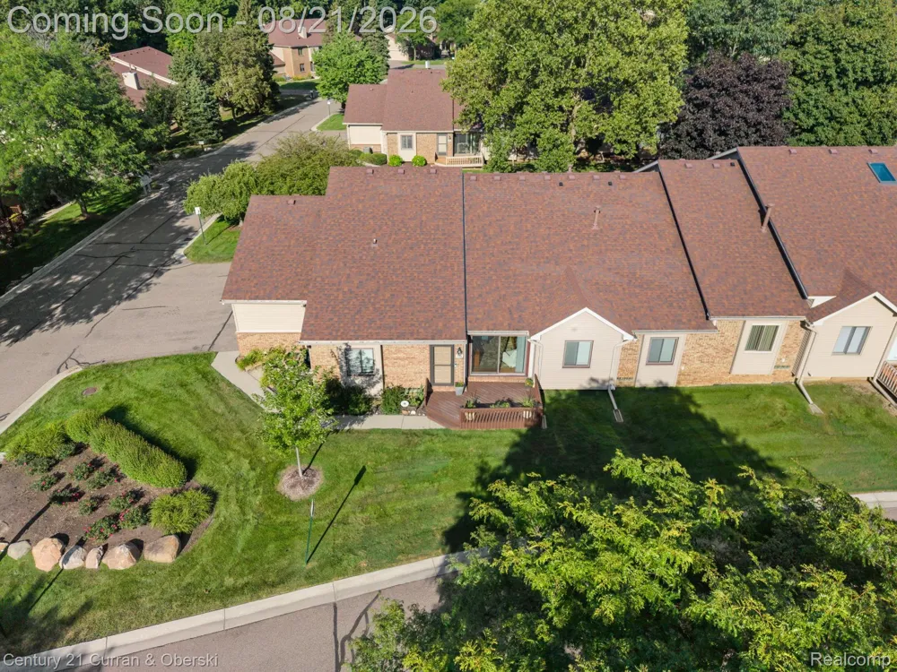 7981 Lawrence West Bloomfield Charter Township, MI 48322