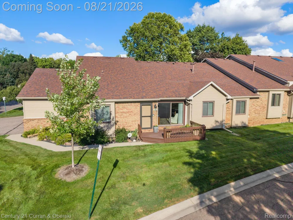 7981 Lawrence West Bloomfield Charter Township, MI 48322
