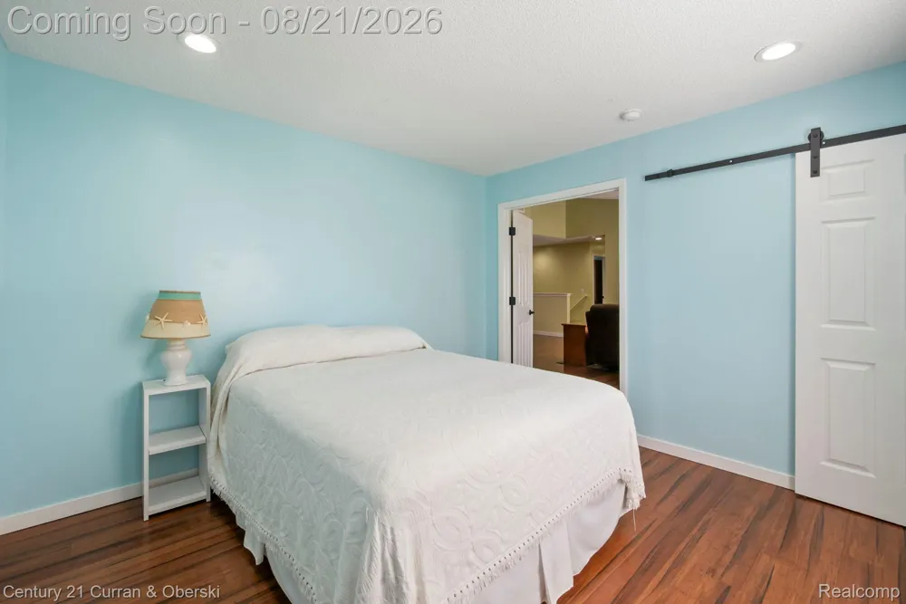 7981 Lawrence West Bloomfield Charter Township, MI 48322