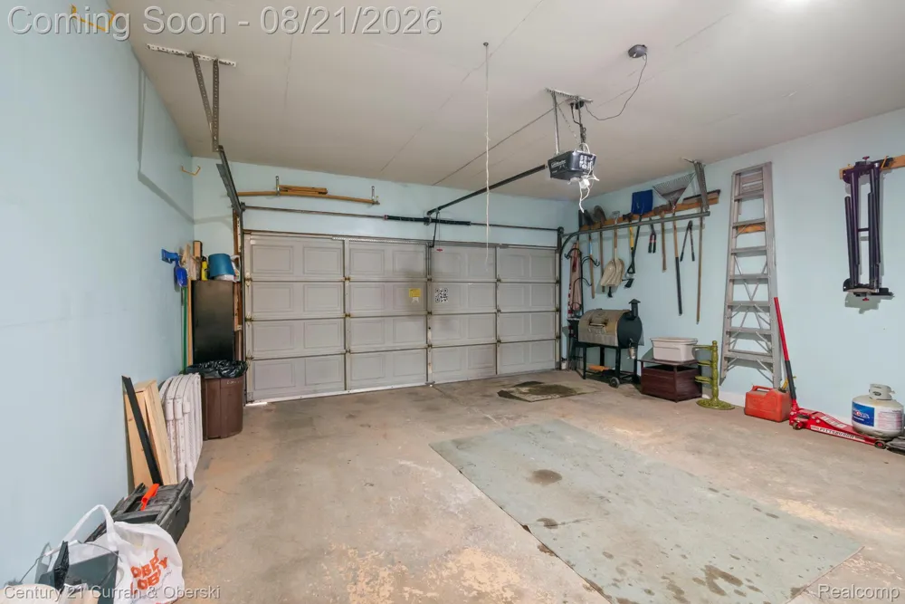 7981 Lawrence West Bloomfield Charter Township, MI 48322