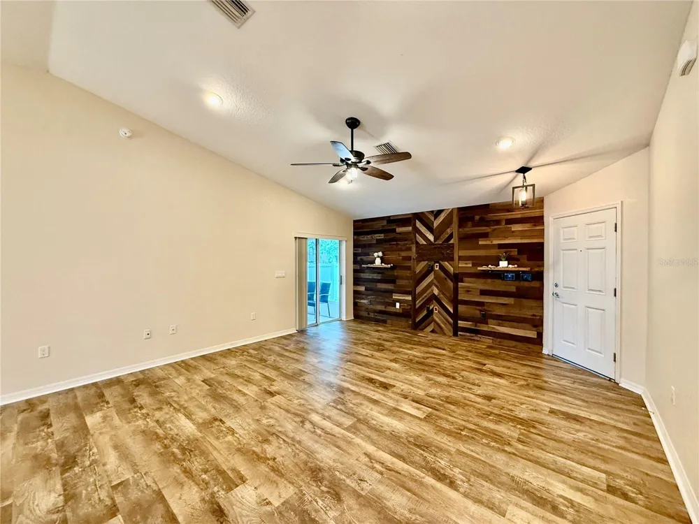 6054 MERRIFIELD DRIVE Zephyrhills, FL 33541