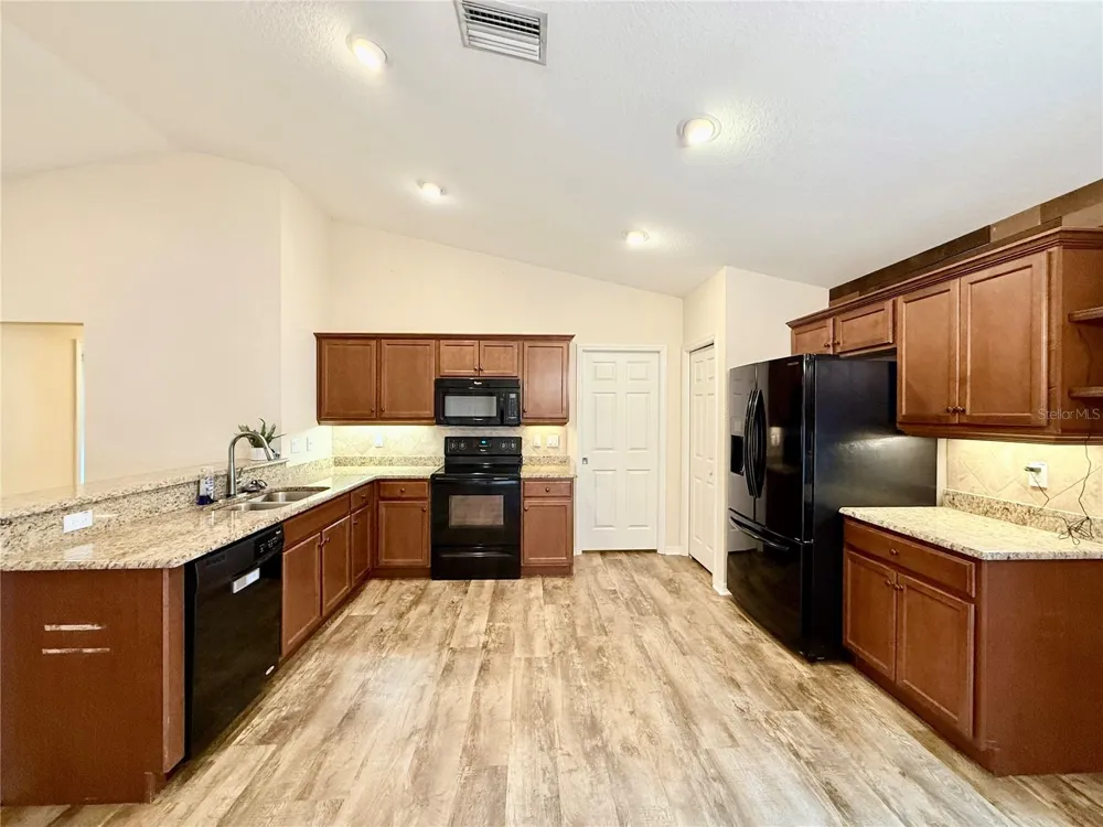 6054 MERRIFIELD DRIVE Zephyrhills, FL 33541