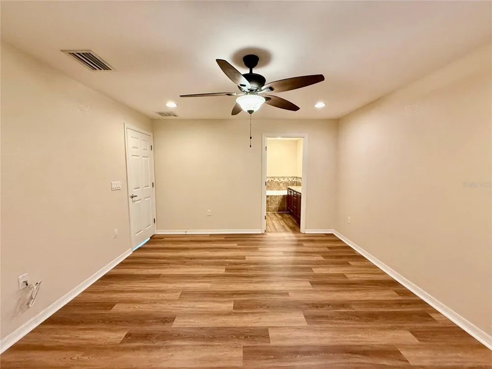 6054 MERRIFIELD DRIVE Zephyrhills, FL 33541