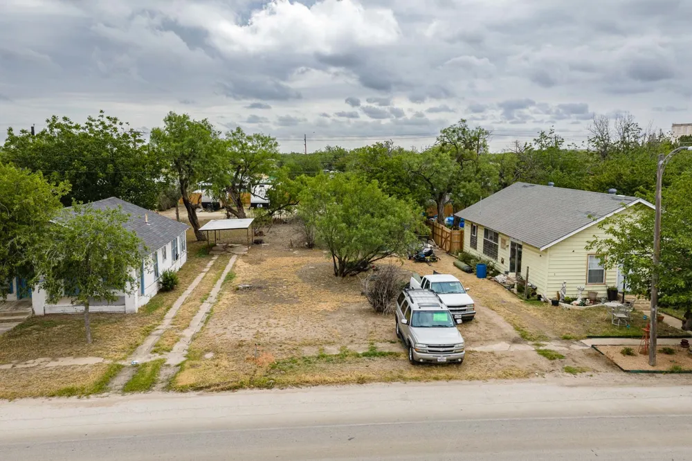 437 Central Hamlin, TX 79520