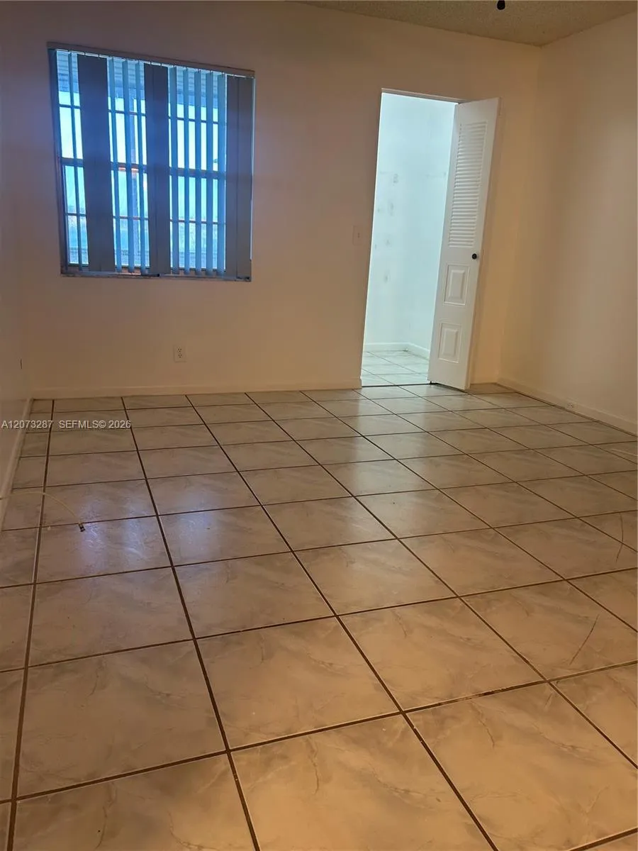 1401 SW 134th Way #109C Pembroke Pines, FL 33027