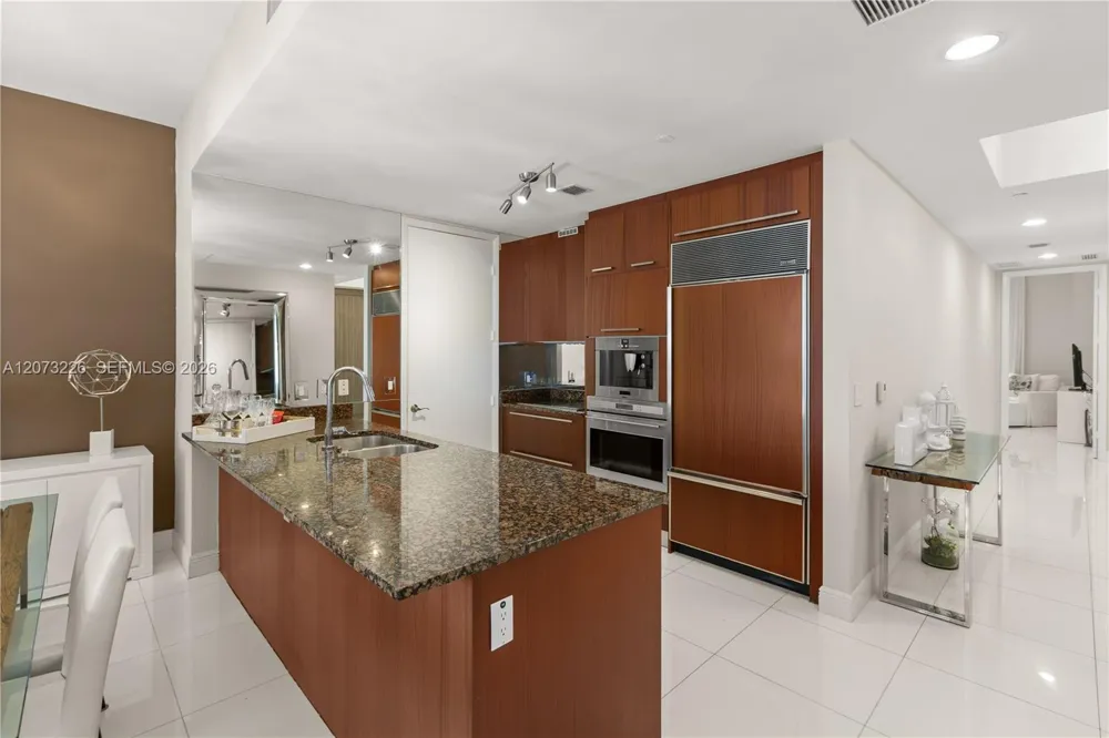 15811 Collins Ave #1702 Sunny Isles Beach, FL 33160