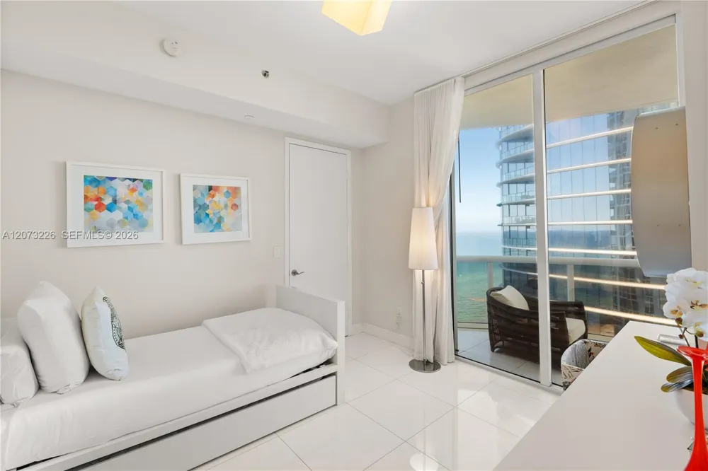 15811 Collins Ave #1702 Sunny Isles Beach, FL 33160