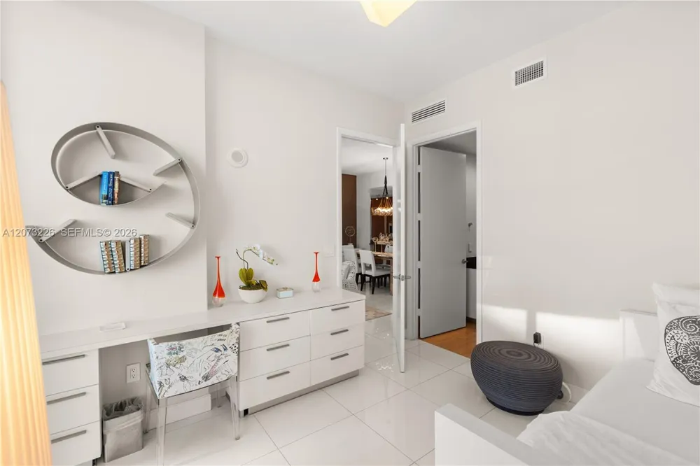 15811 Collins Ave #1702 Sunny Isles Beach, FL 33160