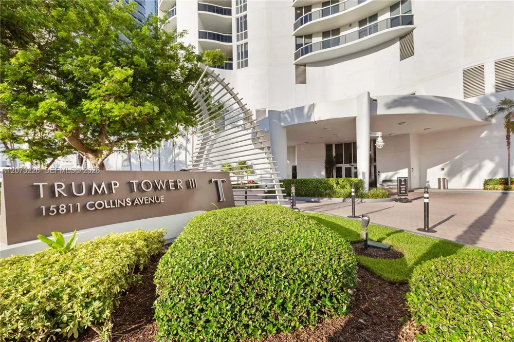 15811 Collins Ave #1702 Sunny Isles Beach, FL 33160