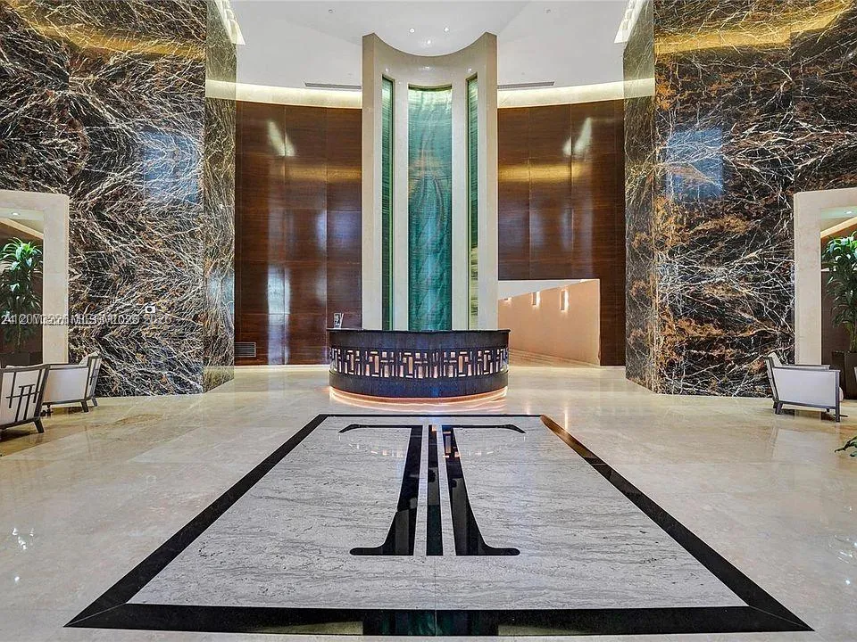 15811 Collins Ave #1702 Sunny Isles Beach, FL 33160