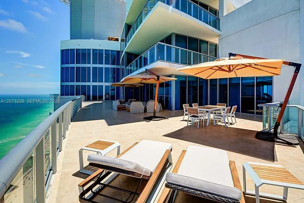15811 Collins Ave #1702 Sunny Isles Beach, FL 33160