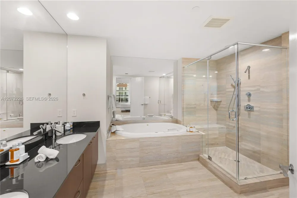 15811 Collins Ave #1702 Sunny Isles Beach, FL 33160