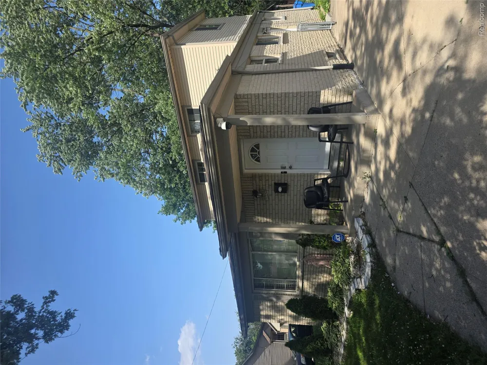 4451 Harding Street Dearborn Heights City, MI 48125