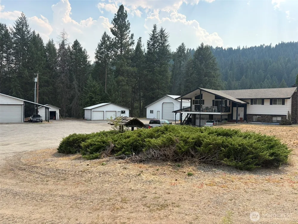 499 W 9th Street Republic, WA 99166