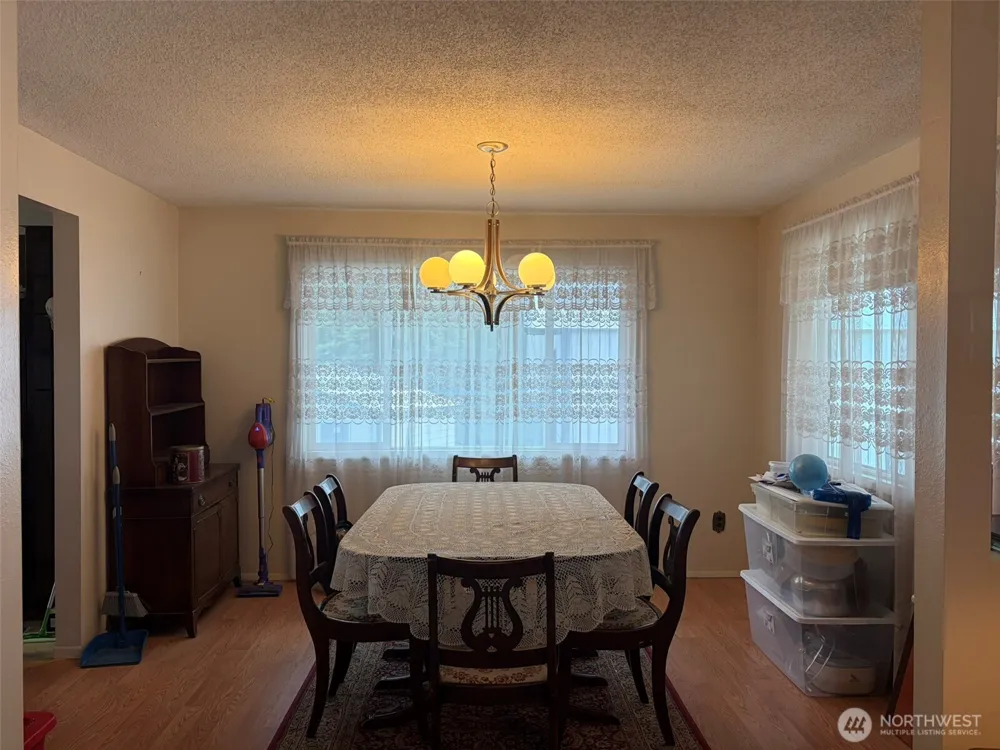 499 W 9th Street Republic, WA 99166