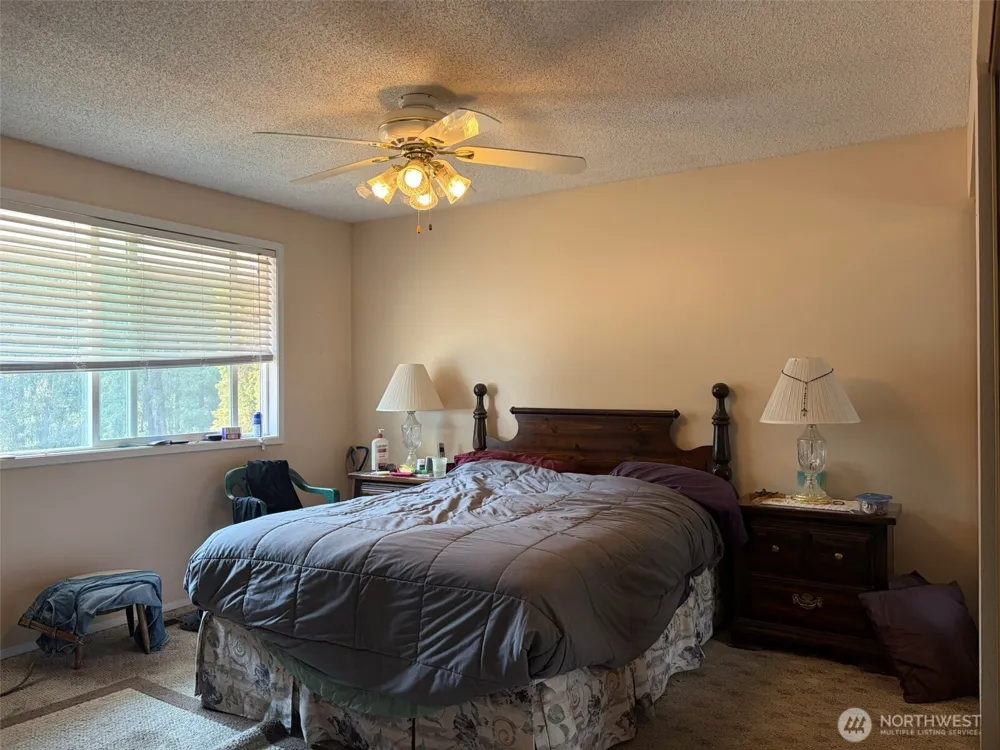 499 W 9th Street Republic, WA 99166