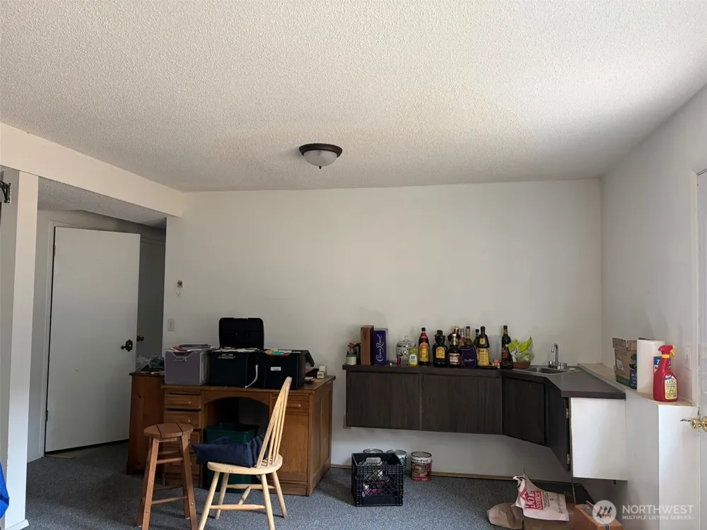 499 W 9th Street Republic, WA 99166