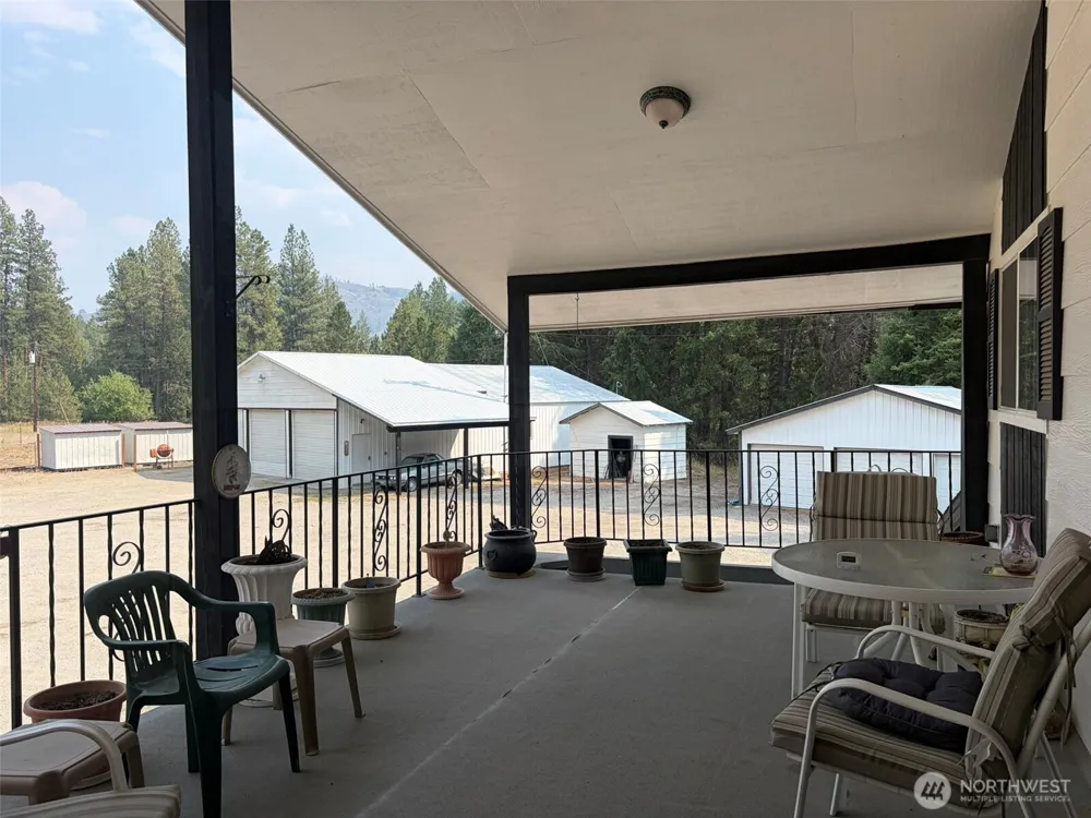 499 W 9th Street Republic, WA 99166