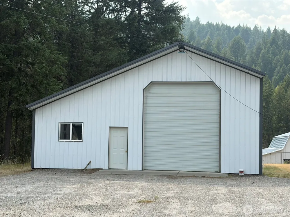 499 W 9th Street Republic, WA 99166