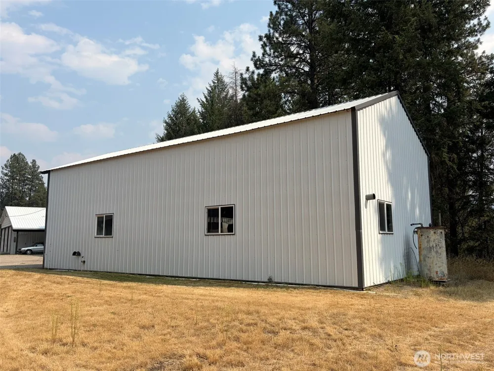 499 W 9th Street Republic, WA 99166