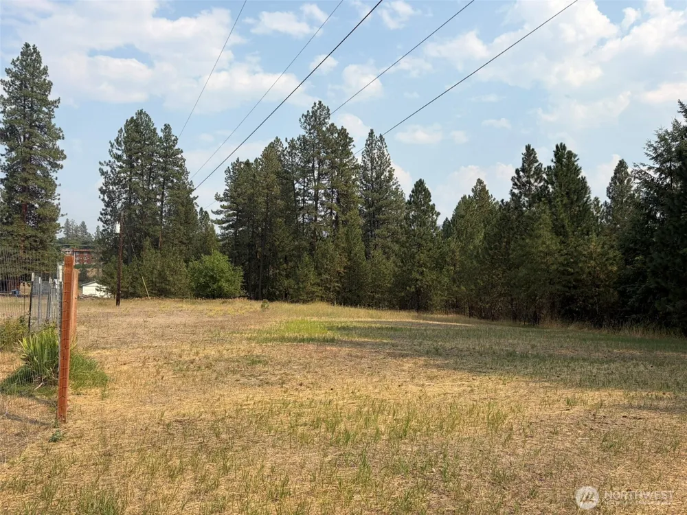 499 W 9th Street Republic, WA 99166