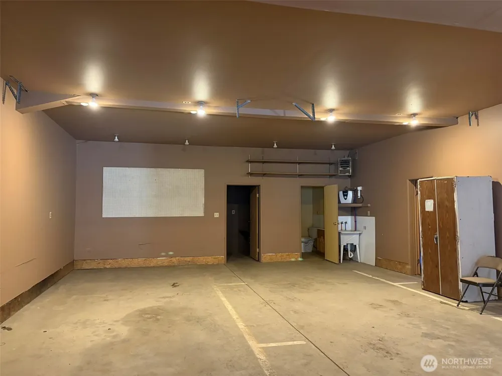 499 W 9th Street Republic, WA 99166