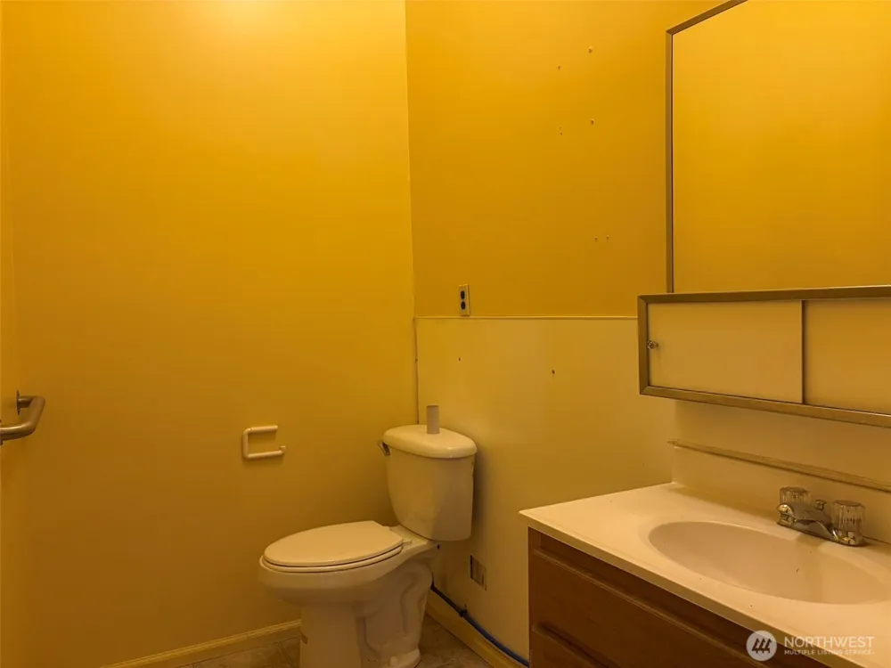 499 W 9th Street Republic, WA 99166
