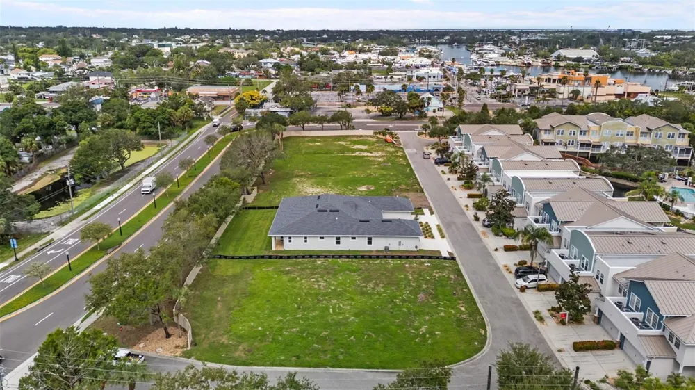 208 ATHENIAN WAY Tarpon Springs, FL 34689