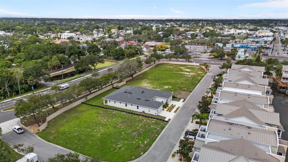 208 ATHENIAN WAY Tarpon Springs, FL 34689