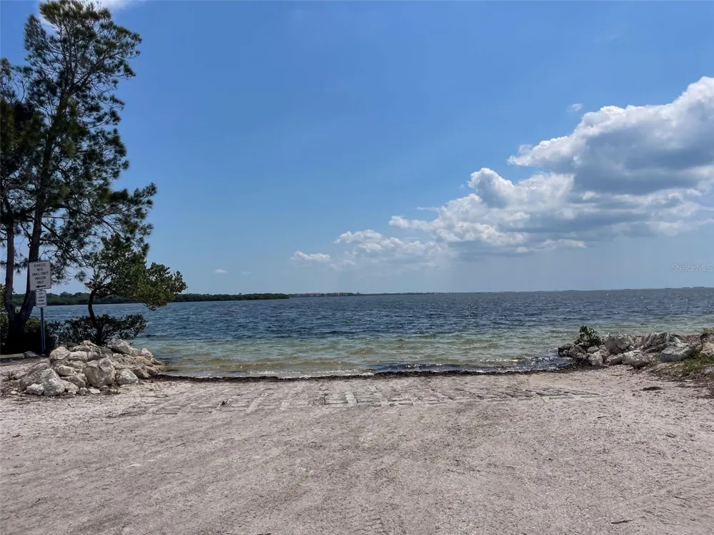 208 ATHENIAN WAY Tarpon Springs, FL 34689