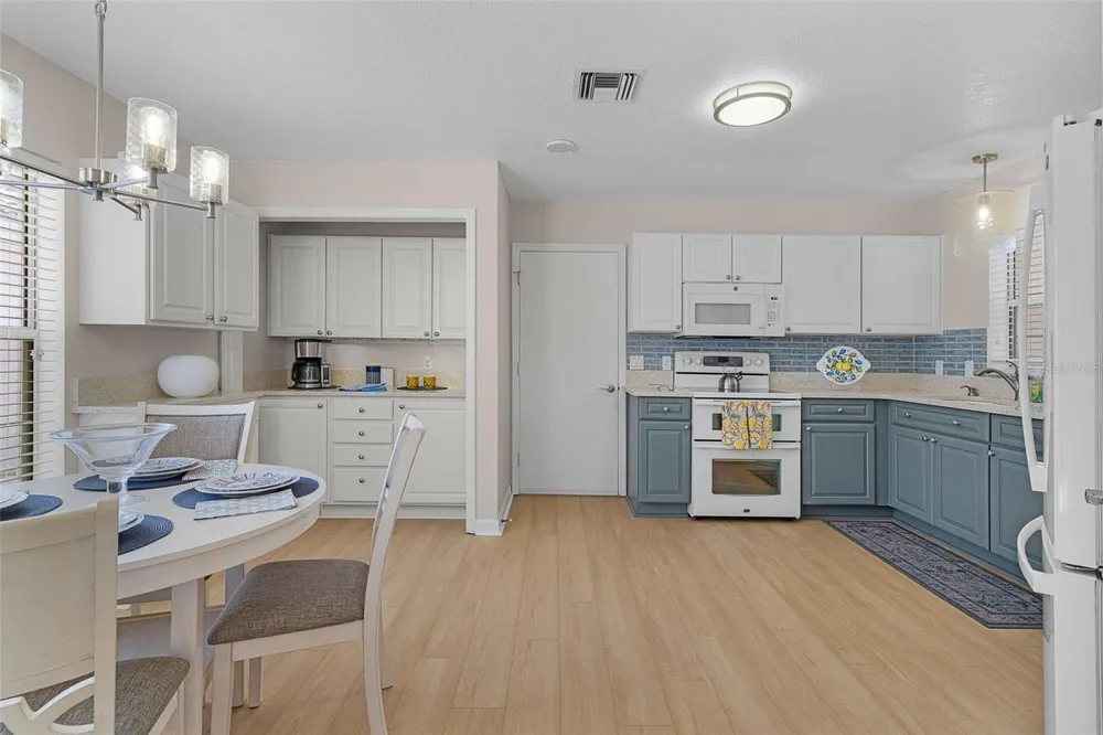 1305 SANTA MARIA AVENUE The Villages, FL 32159
