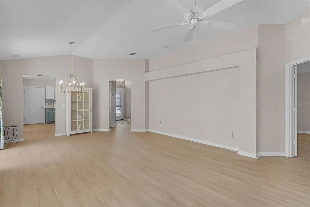 1305 SANTA MARIA AVENUE The Villages, FL 32159