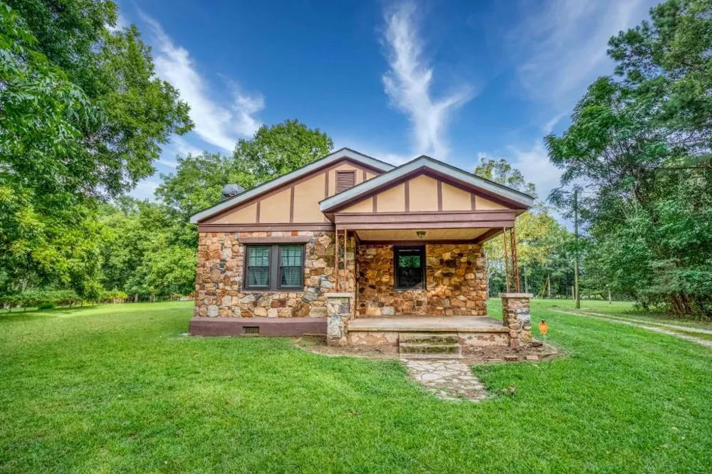 2067 Cleveland Road Bogart, GA 30622