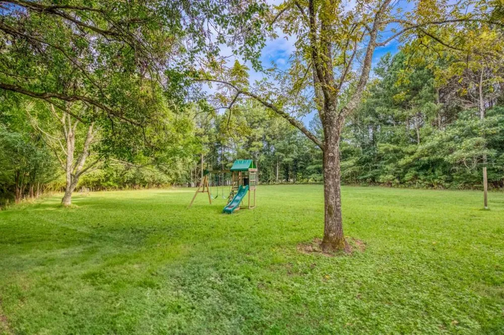 2067 Cleveland Road Bogart, GA 30622