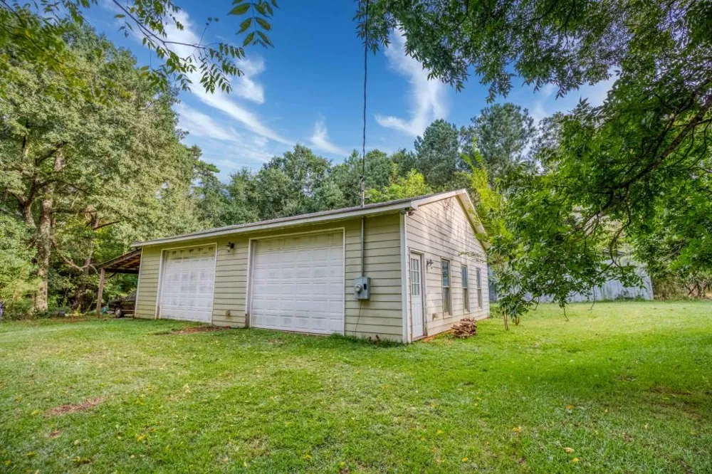 2067 Cleveland Road Bogart, GA 30622